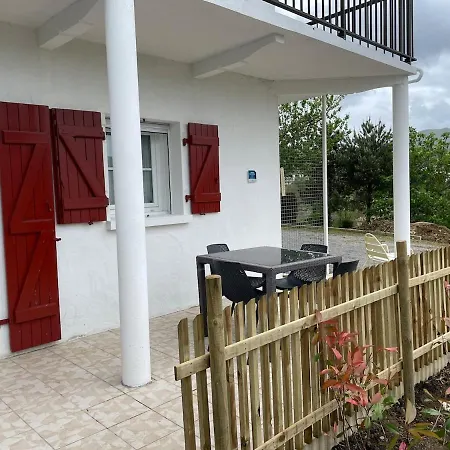 With Mountain View アパート *