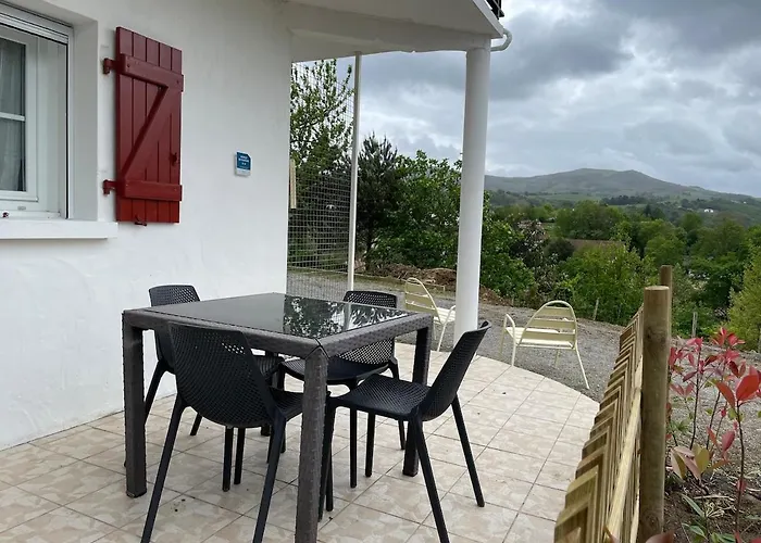 With Mountain View Apartament *